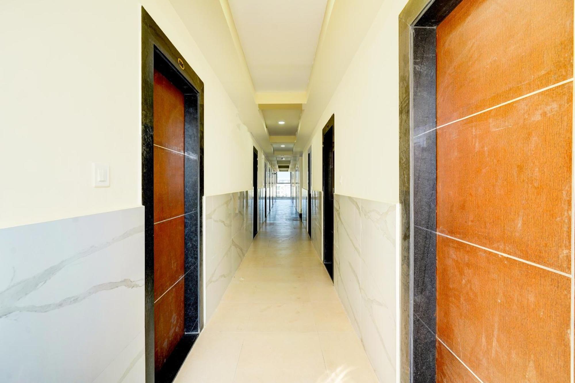 Super Hotel O Sri Vishnu Prime Opposite The Studio Salon, Kundalhalli Gate Bangalore Esterno foto